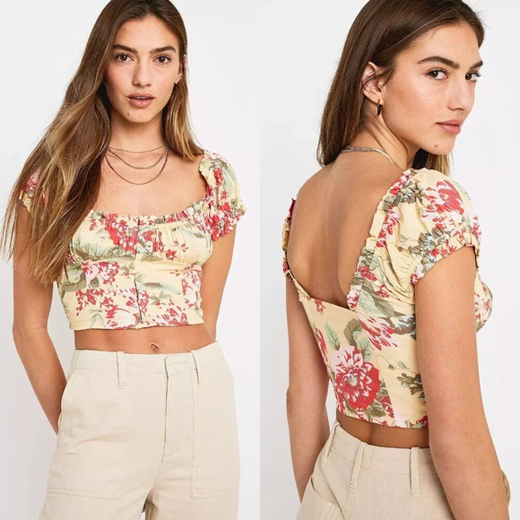 Urban Outfitters Tops - Urban Outfitters Amour Floral Cap Sleeve Cropped Top Size XS NWOT